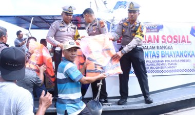 Polres Inhil Berbagi Sembako kepada Nelayan