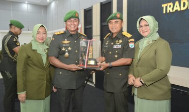 Pangdam XII/Tpr Pimpin Sertijab Danrem 121/Abw dan Asintel Kasdam