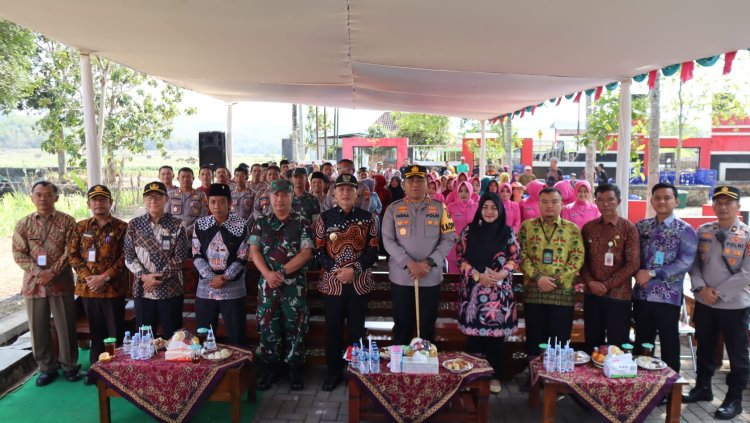 Peduli Lingkungan, Polres Wonogiri Buatkan Sumur Bor Warga Desa Gebangharjo