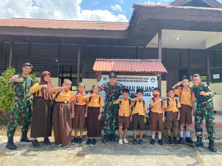 Cerdaskan Anak Perbatasan Satgas Pamtas Yonarmed 10/ Bradjamusti Menjadi Gadik