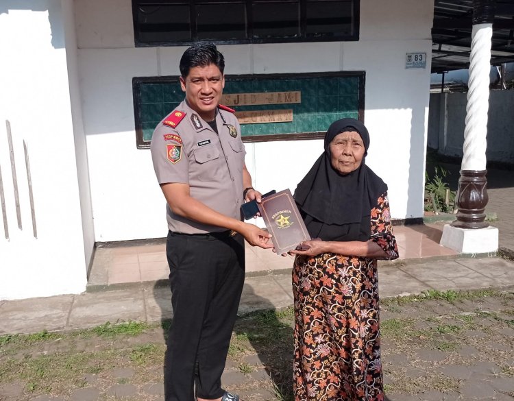 Implementasikan program Quick Wins Presisi Kapolri, Serdik Sespimmen Ramadhanil perkuat interaksi dan kepedulian dengan masyarakat melalui penyaluran Infaq dan Zakat Kepada Kaum Dhuafa dan Disabilitas di Lembang