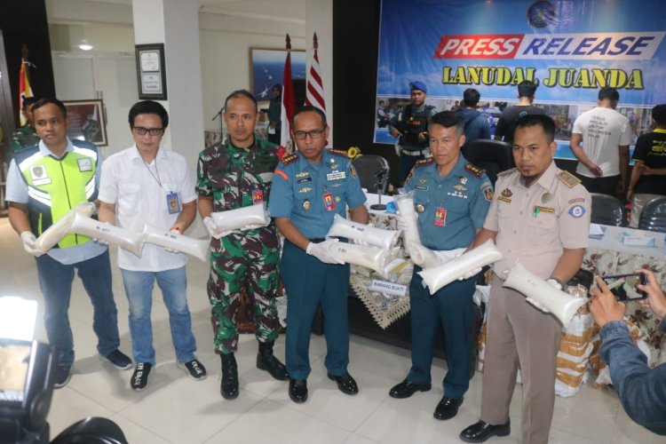Lagi-Lagi TNI AL Berhasil Gagalkan Pengiriman Benih Bening Lobster dan Pelaku Senilai Tujuh Milyar Rupiah