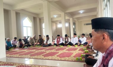 Ketua STIH Putri Maharaja Payakumbuh Narasumber Penyuluhan Hukum pada KAN Taluak IV Suku
