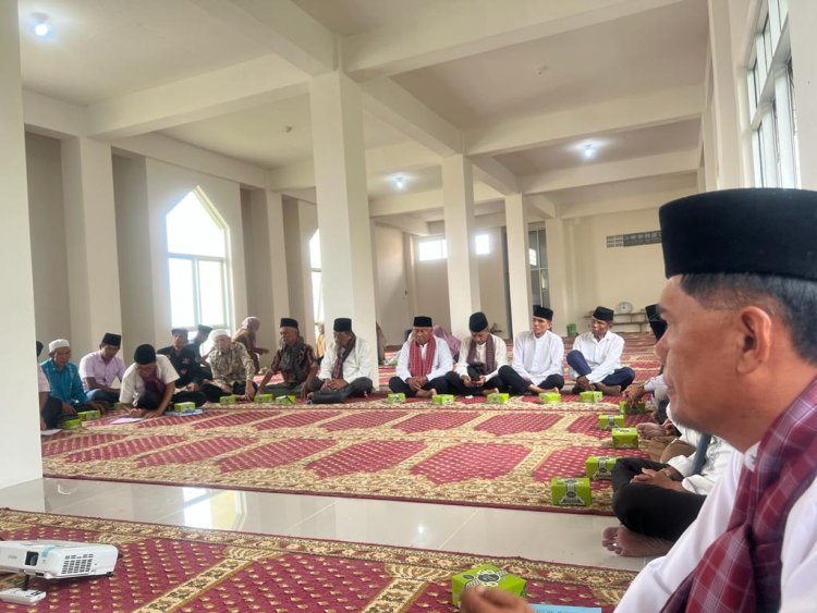 Ketua STIH Putri Maharaja Payakumbuh Narasumber Penyuluhan Hukum pada KAN Taluak IV Suku