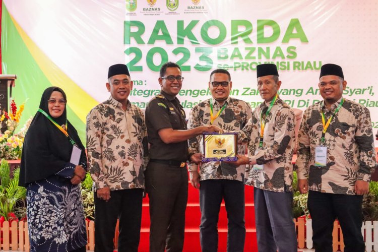 Jaksa Fungsional Bidang Intelijen Kejaksaan Tinggi Riau Menjadi Narasumber Dalam Kegiatan Rapat Koordinasi Daerah (RAKORDA) Badan Amil Zakat Nasional (BAZNAS) Se- Provinsi Riau