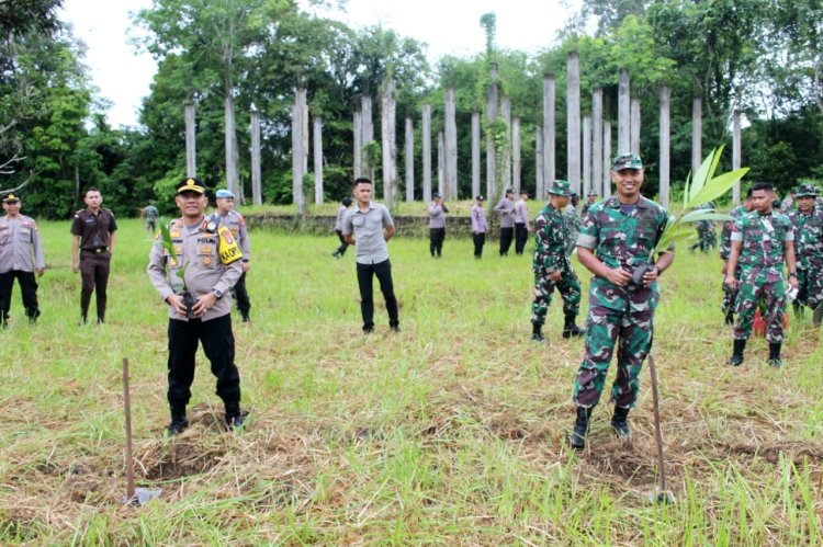 Kodim 1012 Beserta Forkopimda dan Seluruh Koramil Jajaran Serentak Melaksanakan Karya Bhakti Sukseskan Program Kasad