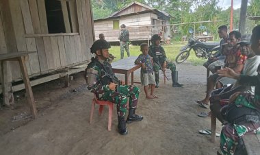 Satgas Yonif 122/TS Bagikan Bibit Jagung Kepada Masyarakat