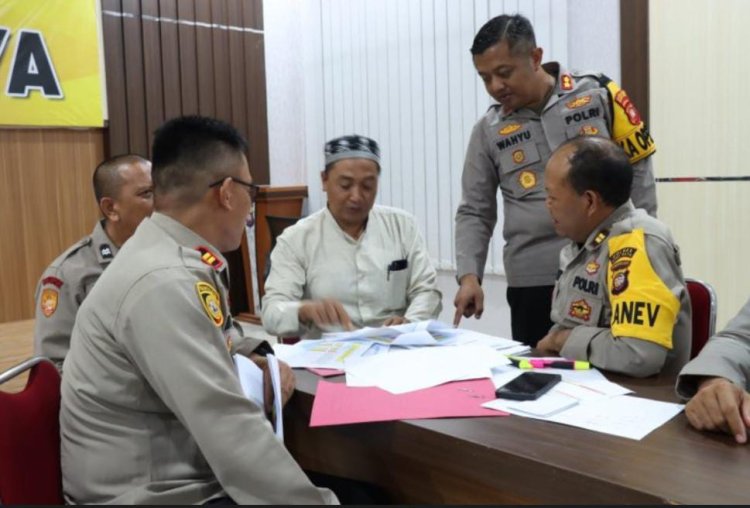 Kapolres Kubu Raya Check Clear Persiapan TPS Pemilu 2024    