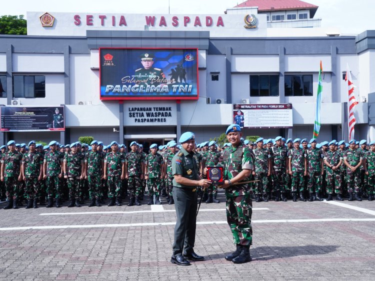 Panglima TNI Memeriksa Kesiapan Pasukan Pengamanan Presiden (Paspampres).