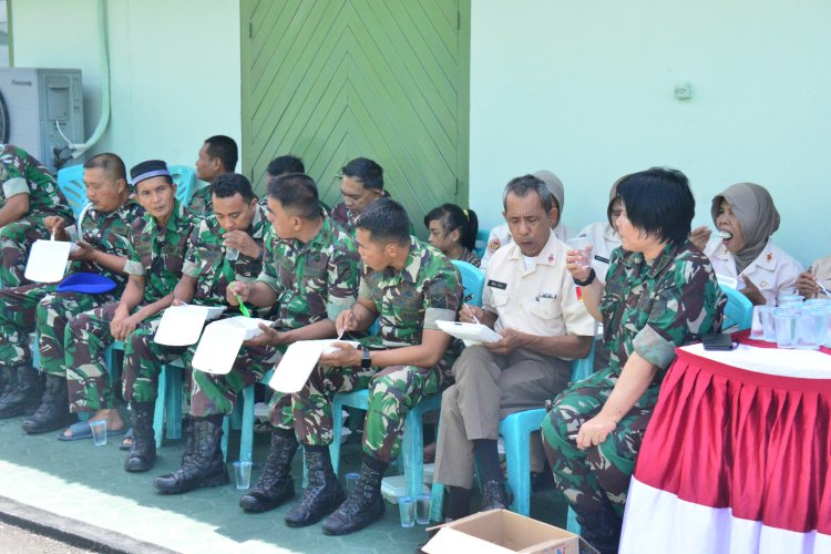 "Untuk Menjaga Solidaritas, Danrem 132/Tdl Gelar Makan Siang Bersama Prajurit dan PNS"