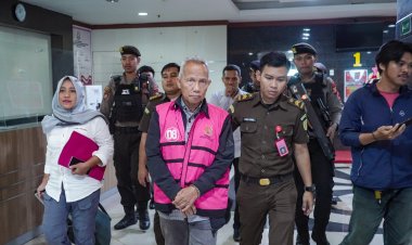 "Kajati Sul-Sel Menetapkan dan Menahan 1 Orang Tersangka dalam Perkara Dugaan Tindak Pidana Korupsi di PT. Surveyor Indonesia Cabang Makassar Tahun 2019-2020"