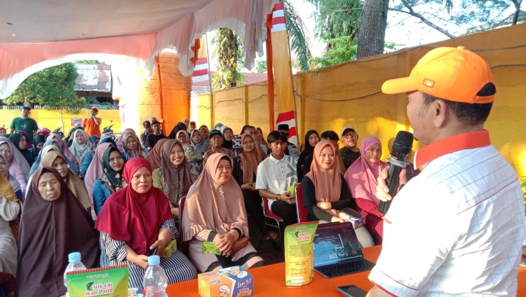 "Sabarudi Melakukan Penyebaran Luas Informasi Peraturan Daerah di Jalan Kenanga RT 01 RW 02 Kulim"