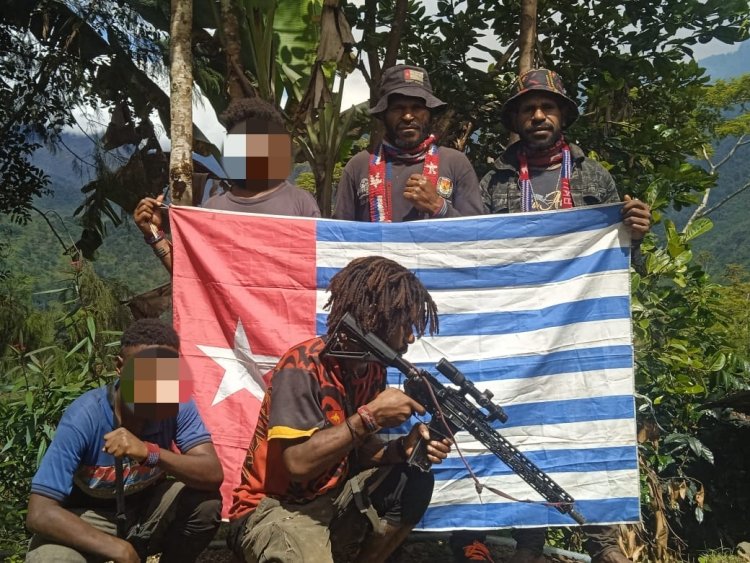 Pembakaran SMP Negeri Okbab oleh Gerombolan OPM di Kabupaten Pegunungan Bintang