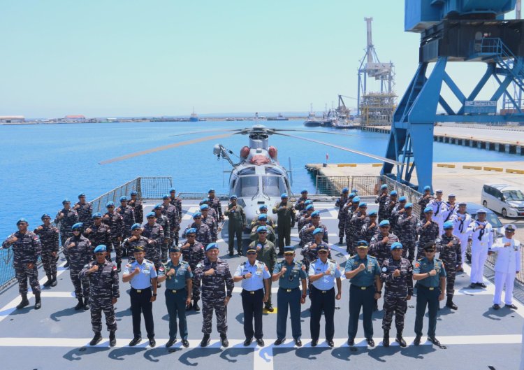 Tim Pengawasan Pelaksanaan Operasi Kunjungi KRI Diponegoro-365 di Limassol, Cyprus