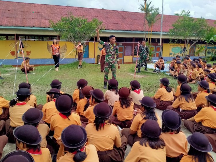 Satgas Yonzipur 5/ABW Tingkatkan Nasionalisme Melalui Pramuka di Perbatasan Sintang