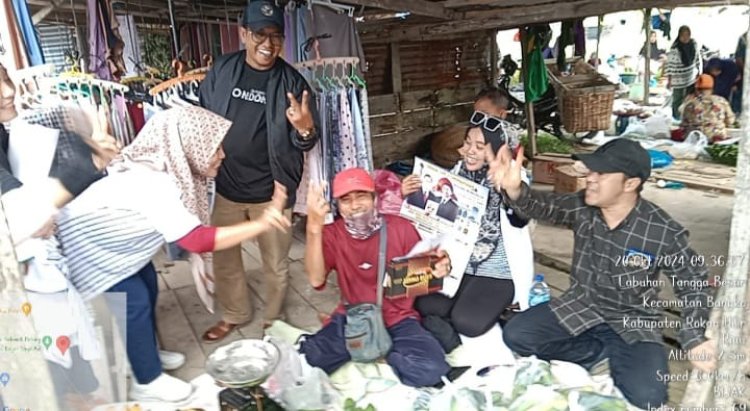 Relawan Bijak Bermarwah Blusukan di Pasar Central Labuhan Tangga Besar, Warga Ingin Perubahan dan Ganti Bupati