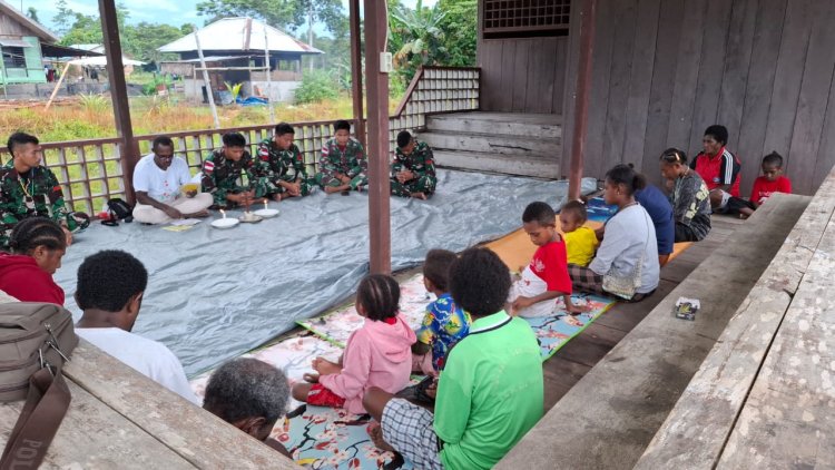 Ibadah dan Doa Bersama TNI-Masyarakat di Kampung Aroba Perkuat Silaturahmi