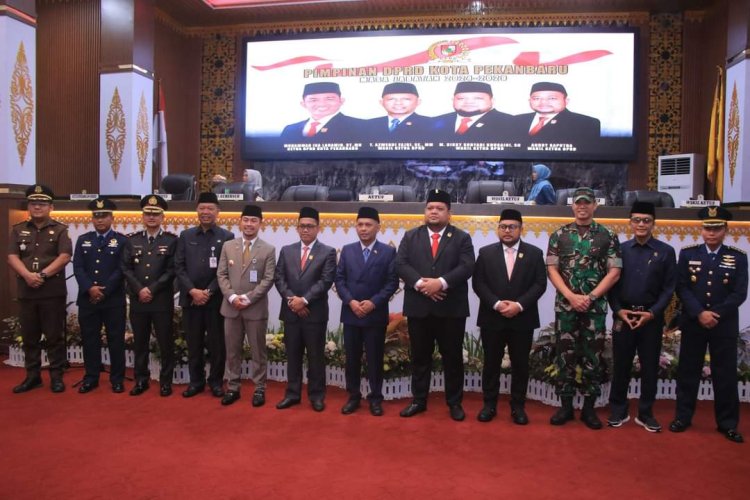 Indra Pomi Nasution Hadiri Rapat Paripurna DPRD Pekanbaru untuk Pengucapan Sumpah Pimpinan 2024-2029
