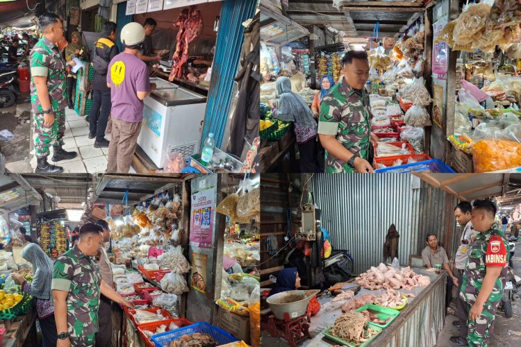 Pantau Harga Sembako Jelang Lebaran, Babinsa Danukusuman Sambangi Pasar Harjodaksino 