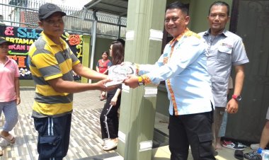 Rayakan HUT ke-1, YAKIN Bagikan Ratusan Sak Beras untuk Warga Medan