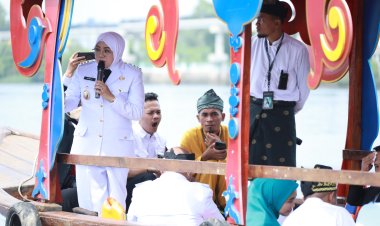 Tradisi Hanyut yang Bikin Wahid Takjub