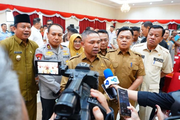 Gubernur Riau Ancam Tindak Perusahaan Langgar Lingkungan dan Pajak