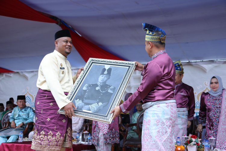 Siak Tampilkan Warisan Islam di Pawai MTQ Riau 2025