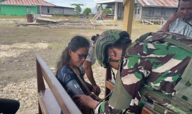 TNI Yonif 642 Gelar Layanan Kesehatan Gratis di Tomage, Fakfak