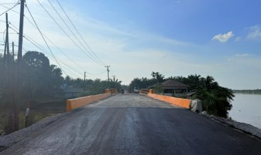 Jembatan Sekayan Deras Inhu Rampung Diperbaiki, Gubri Wahid Tepati Janji