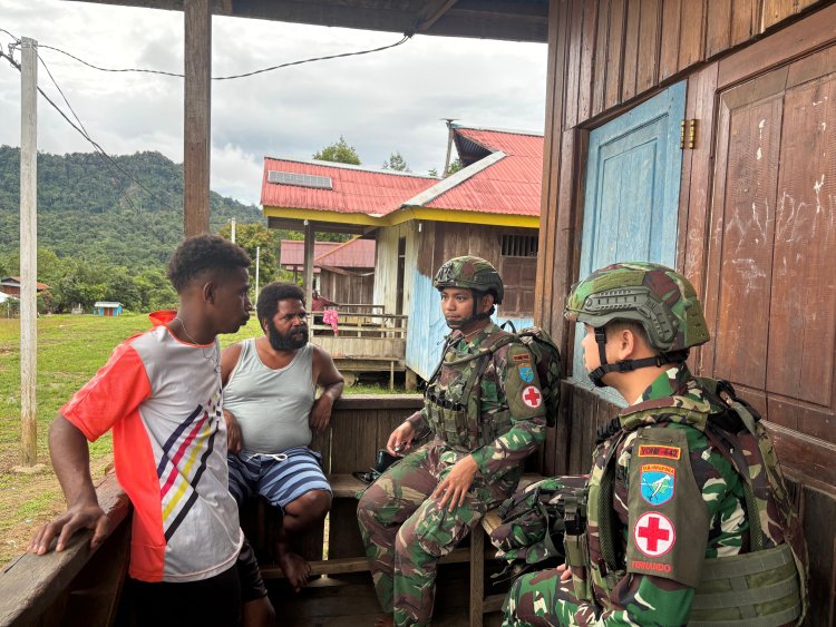 TNI Yonif 642 Gelar Pengobatan Gratis di Kampung Ijisini Papua Barat
