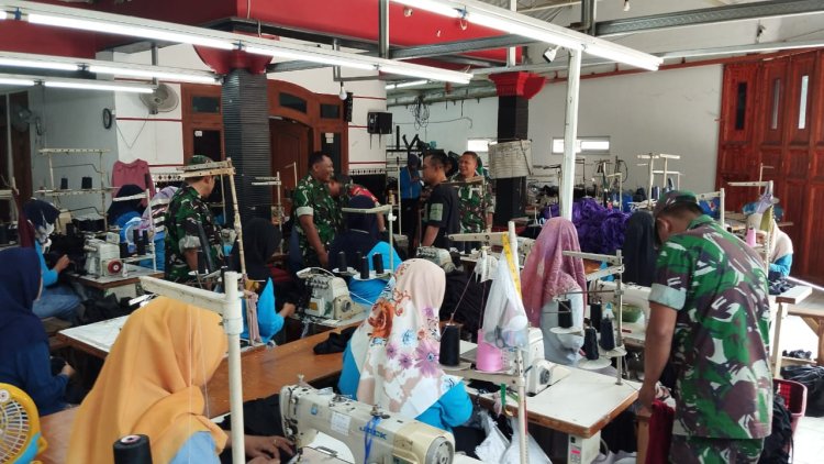 Danramil Gesi Dukung UMKM Konveksi Sragen Tumbuh dan Go Digital