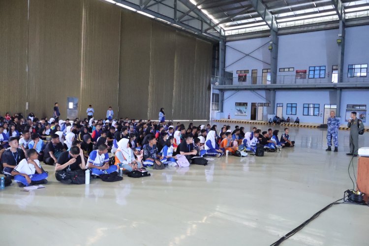 Lanud Sultan Hasanuddin Bekali Siswa SMA Angkasa Soal Karakter & Nasionalisme