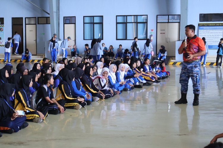 Lanud Sultan Hasanuddin Bekali Siswa SMA Angkasa Soal Karakter & Nasionalisme