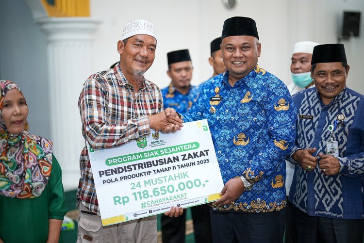 Siak Salurkan Zakat Konsumtif dan Produktif Tahap II 2025