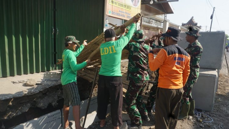Gotong Royong Warga dan TNI Warnai TMMD ke-125 Surakarta