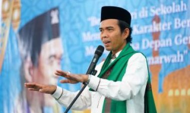 Riau Berzikir Bersama UAS di HUT ke-68, Ribuan Warga Padati Talang Mulya