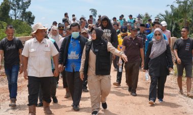 Bupati Afni Minta PT Triomas dan Warga Duduk Bersama Cari Solusi Konflik Lahan Siak