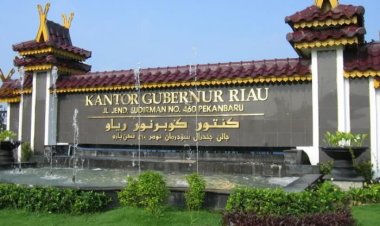 Gubernur Riau Abdul Wahid Kendalikan Belanja Daerah 2026, Fokus Lunasi Tunda Bayar