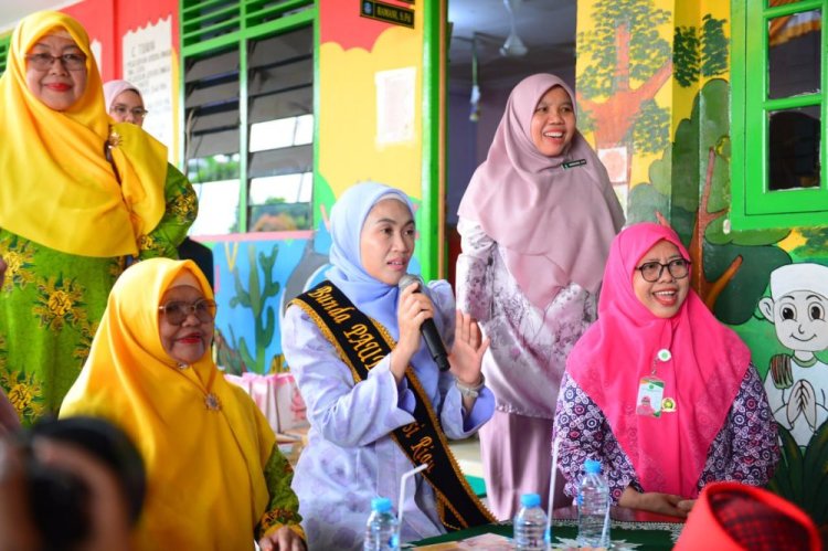 Bunda PAUD Riau Tekankan Literasi dan Numerasi Usia Dini di TK Aisyiyah 7 Pekanbaru