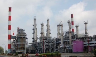 Refleksi Akhir 2025: Riau di Persimpangan Harapan